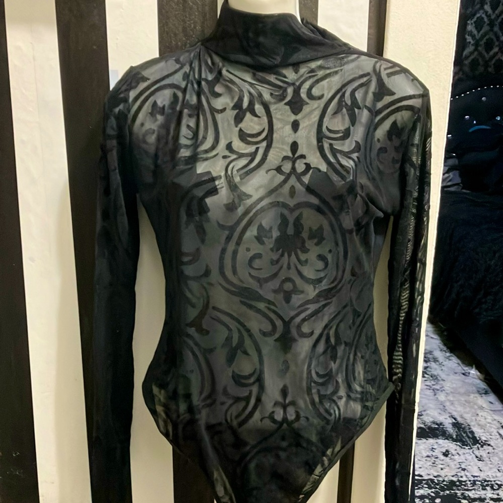 Mesh body suit